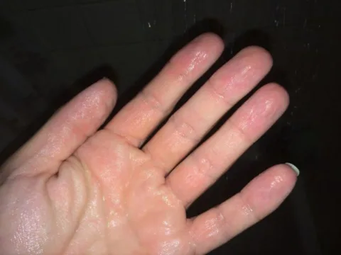 Weird Facts Body Wrinkly Fingers Bath Water